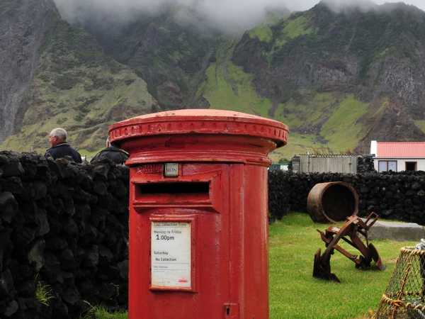 Cassetta per le lettere. I francobolli di Tristan da Cunha sono molto ricercati dai collezionisti.
