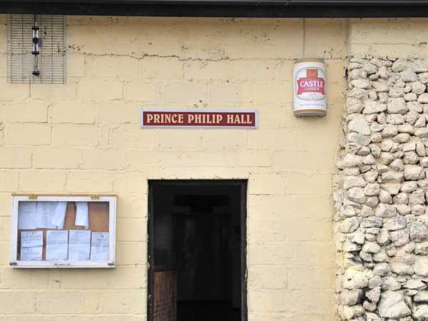 La sala riunioni del paese
