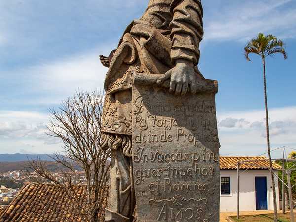 Congonhas do Campo - Nella statua del profeta Amos pare che Aleijadinho abbia voluto raffigurare se stesso