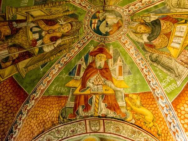 Basilica San Giulio - affresco sulla cupola della navata laterale