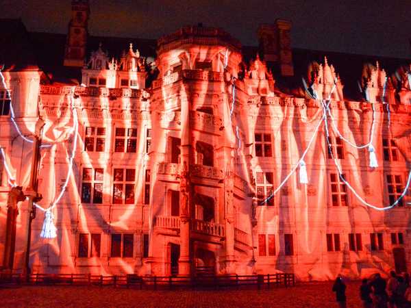 Spettacolo 'Son et lumière' nel castello di Blois