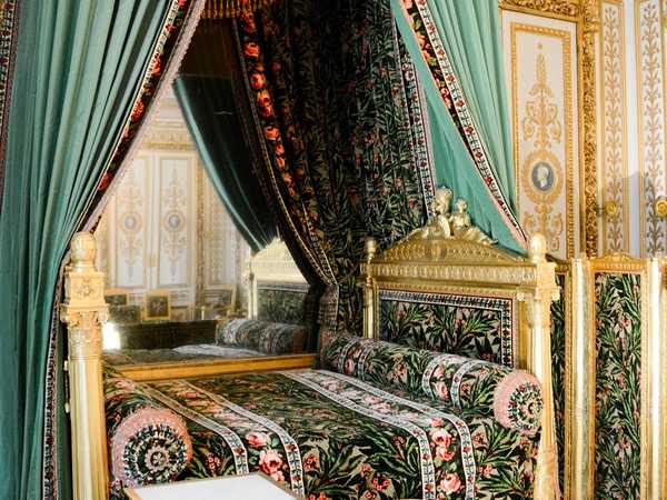 Una delle stupende sale del Palazzo reale di Fontainebleau
