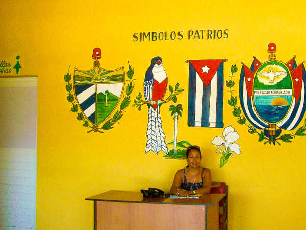 La Habana - Segreteria scolastica in Centro Habana