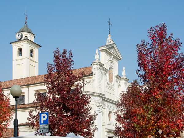 Chiesa parrocchiale di S. Giovanni Battista in Piazza Pertinace