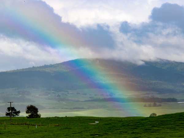 Arcobaleno sulle colline di Palmerston