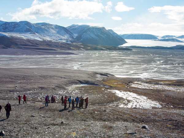 Trekking sulle colline di Dunerbukta