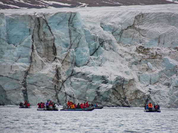 Impressionante parete di ghiaccio del Freemansbreen