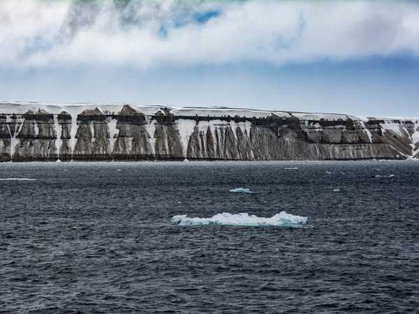 Hinlopen Strait