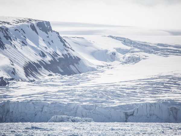Montagne del Wahlenbergfjørd